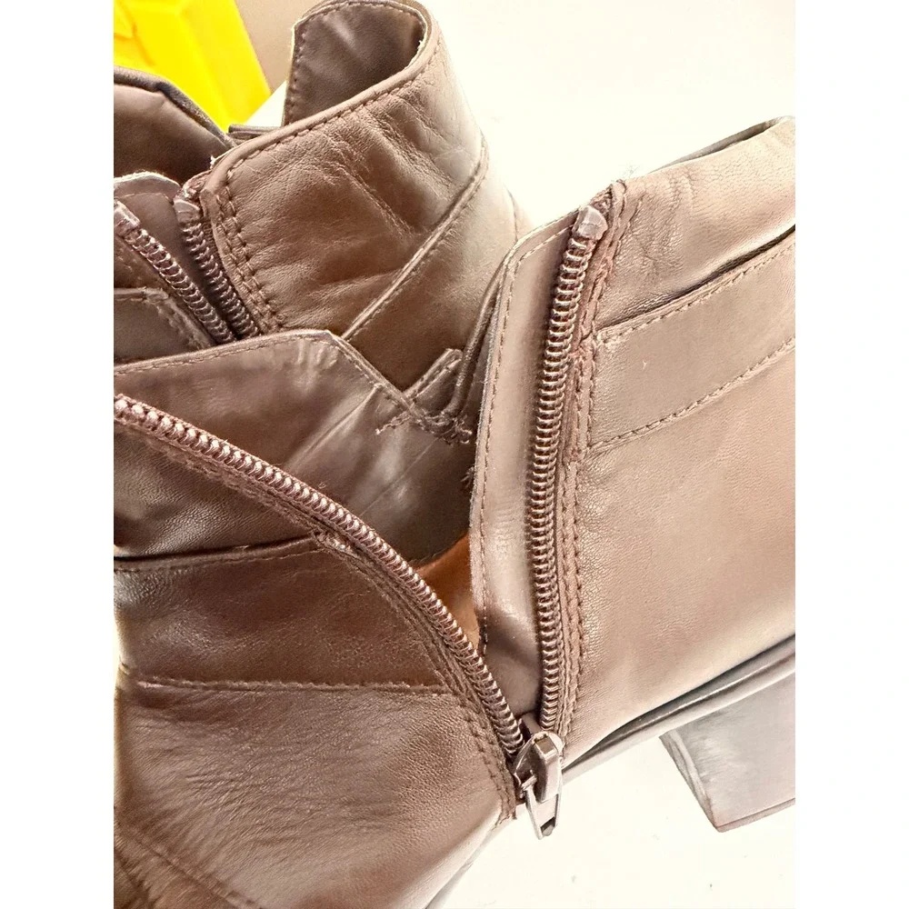 Naturalizer Emilia Brown Leather Ankle Boots Block Heel Side Zip Womens 9.5 M